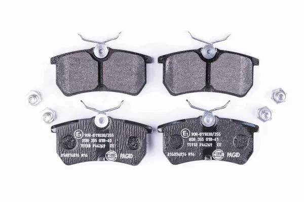Pastillas traseras HELLA 8DB355018411
