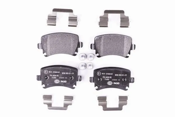 Pastillas de freno traseras 8DB355011771 HELLA