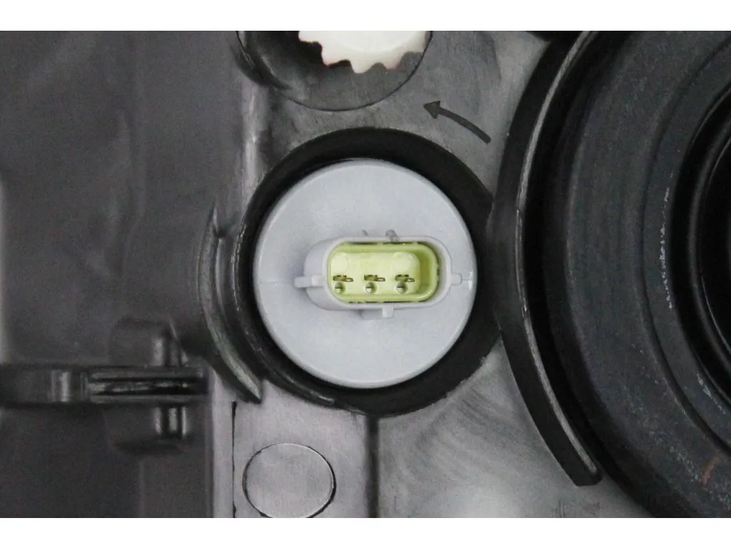 Faro delantero derecho Chevrolet Orlando 