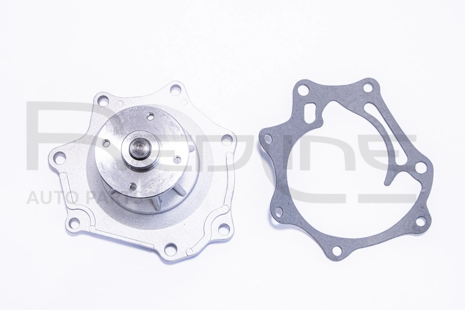 Comprar Bomba de agua Nissan Cabstar  TL, VL a bajo precio