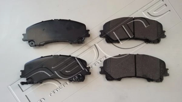 Comprar Pastillas de freno delanteras de disco Infiniti Q50  V37 a bajo precio