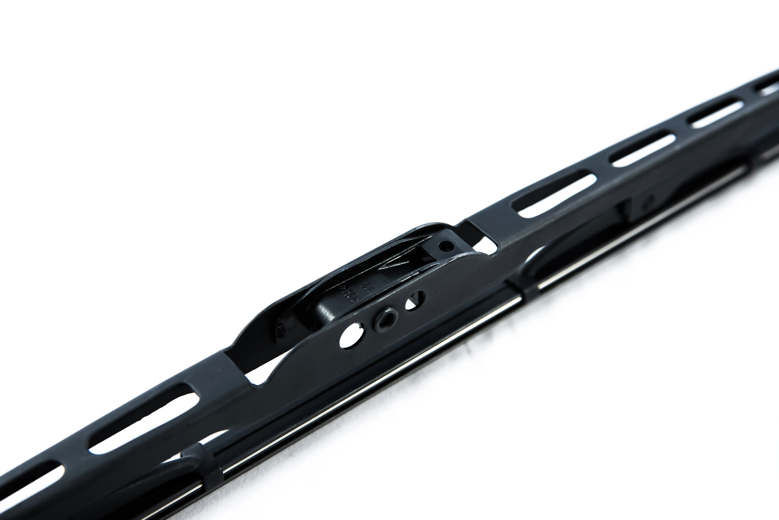 Escobilla del limpiaparabrisas del lado del conductor Mitsubishi 8250A418 precio, desde 7,69 EUR