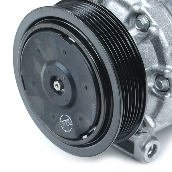 Compresor de aire acondicionado DCP32022 Denso