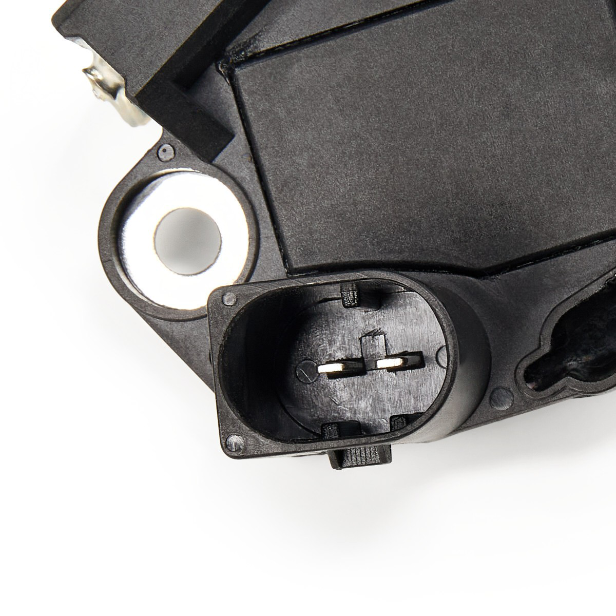 130423 Hitachi Regulador alternador