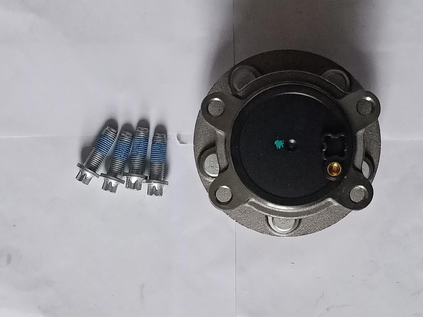  Cubo de rueda trasero Ford Focus 4