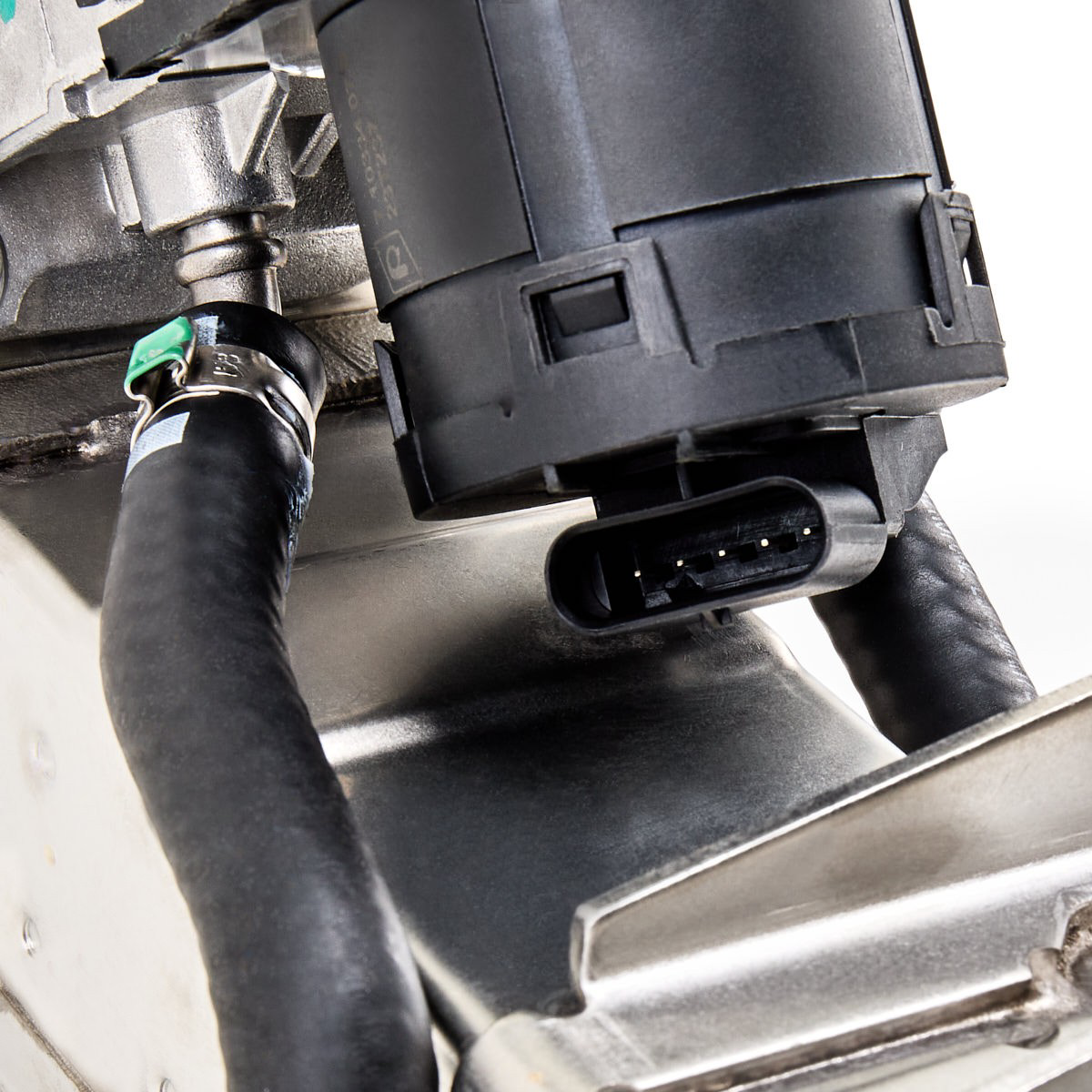 Enfriador de recirculación de gases de escape EGR Pierburg 710992000 precio, desde 415,36 EUR