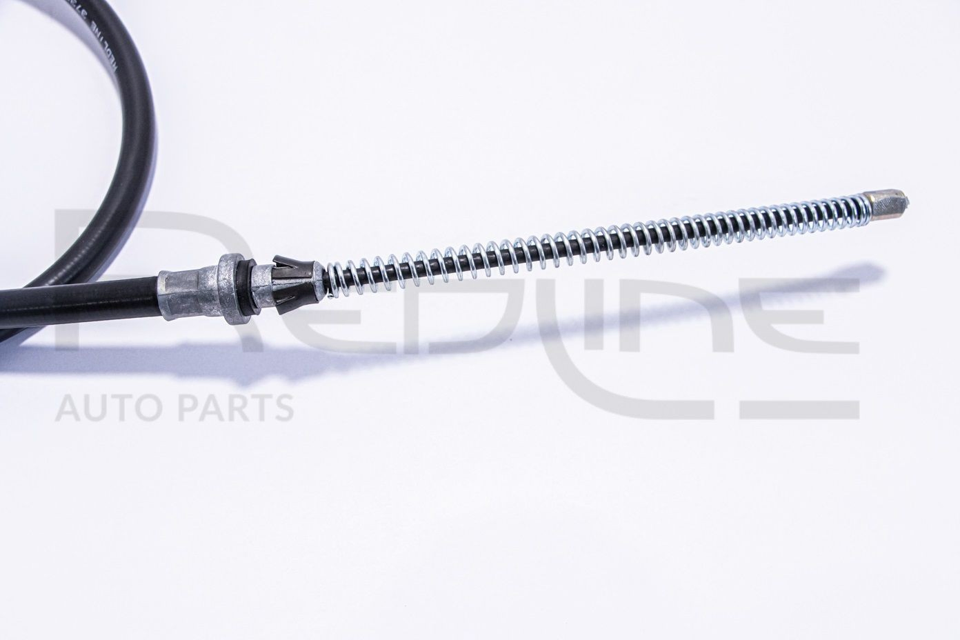  Cable de freno de mano trasero derecho Nissan Cabstar 