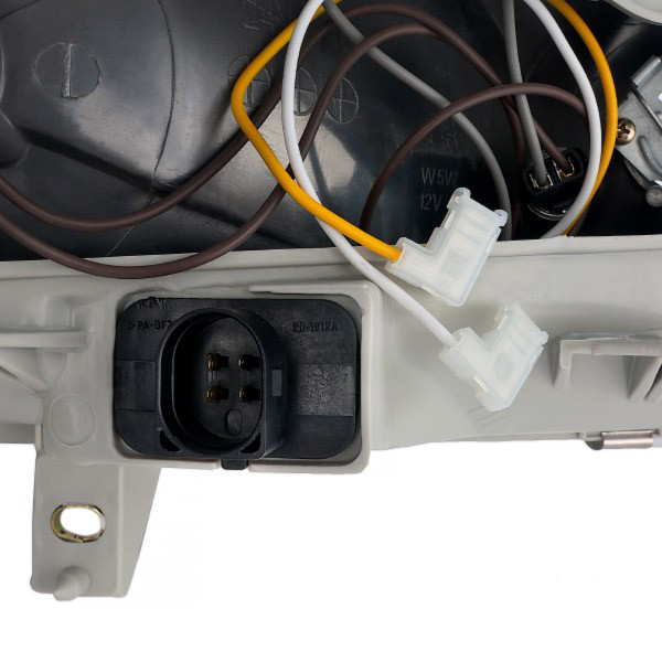 Faros delanteros TYC 205018082