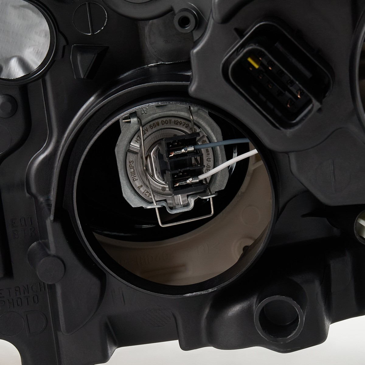 Faro derecho 1685352480 General Motors