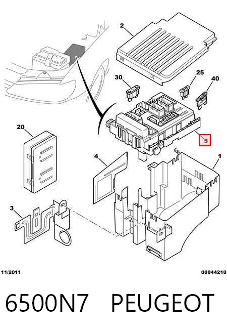 Caja de relés y fusibles para Citroen C8  EA, EB