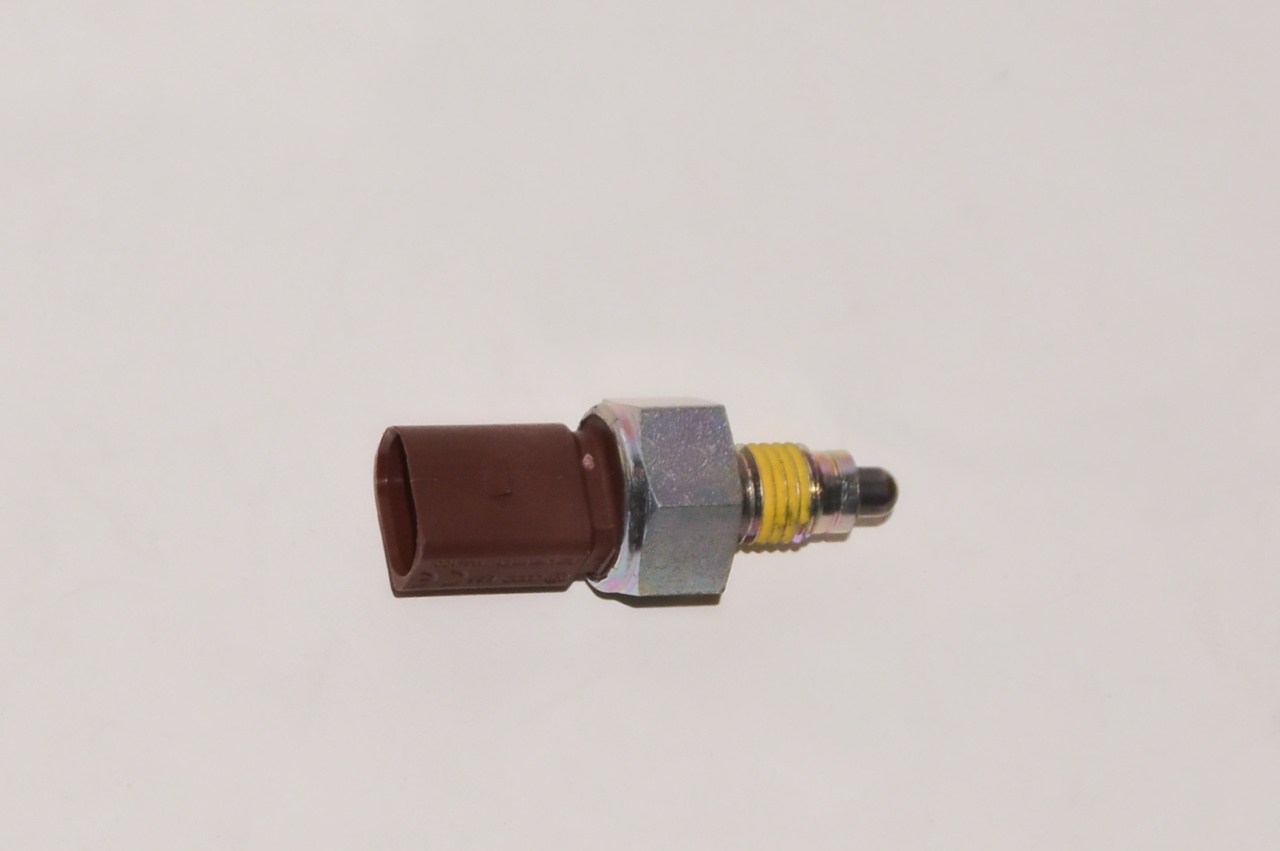 02T945415P VAG Interruptor de marcha atras