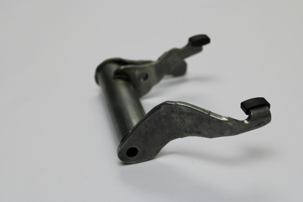 02U311562G VAG Horquilla de cambio de la caja de cambios