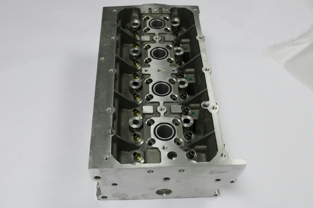 03C103351H VAG Cabeza del motor