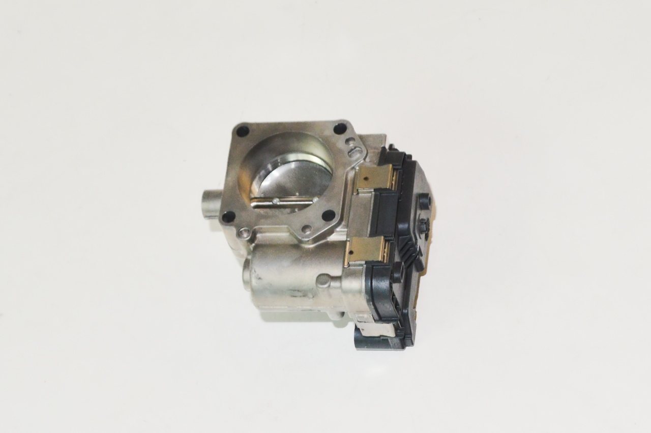 Cuerpo de aceleración completo VAG 03F133062B precio, desde 172,15 EUR
