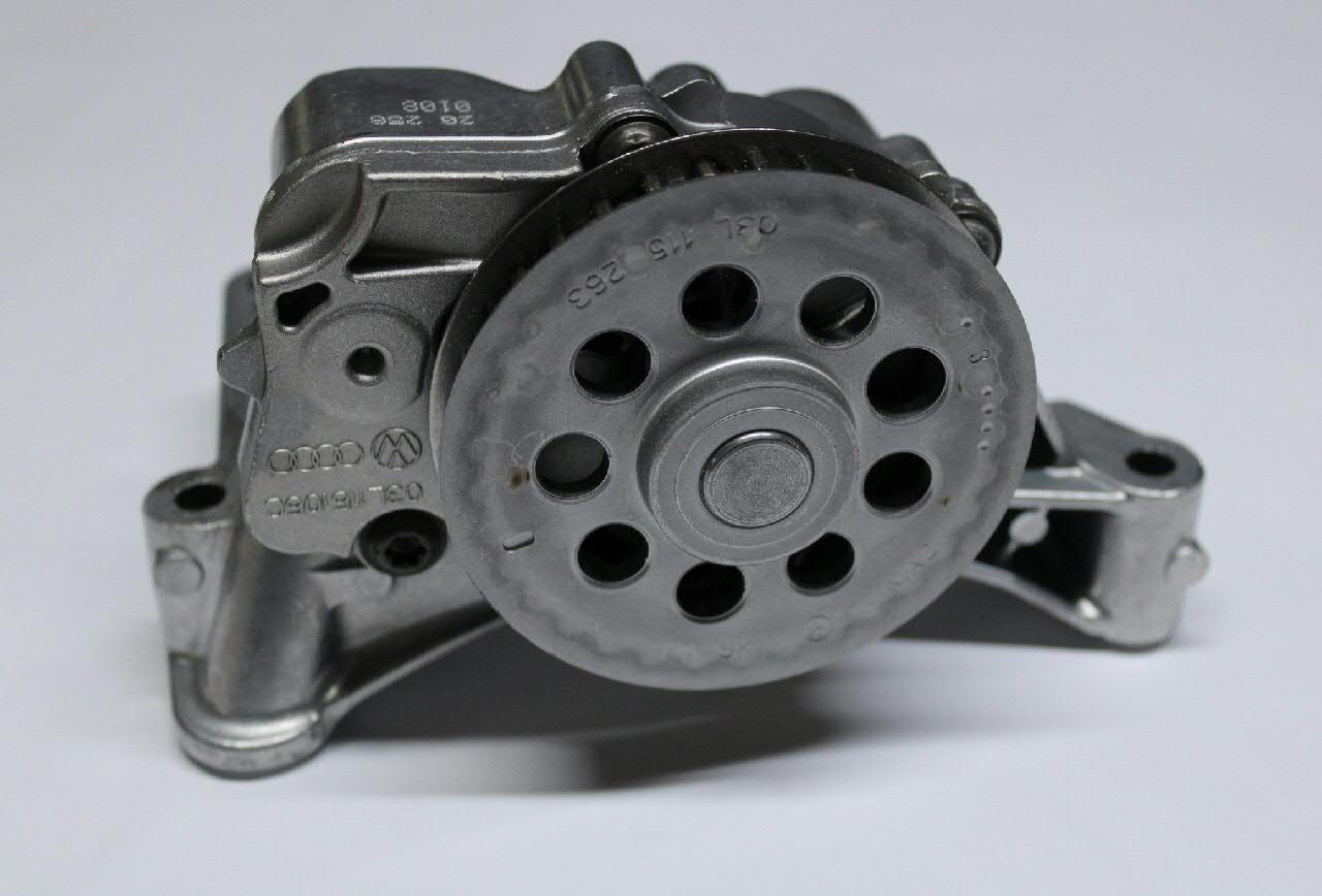 Bomba de aceite VAG 03L115105B