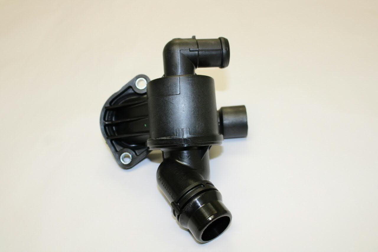 Carcasa del termostato VAG 03L121111AD precio, desde 35,24 EUR