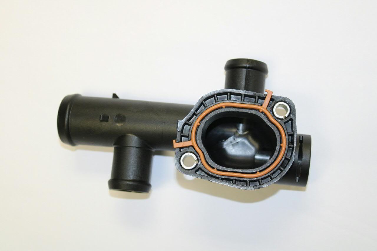 Brida del sistema de refrigeración (triple unión) VAG 03L121132P precio, desde 18,00 EUR