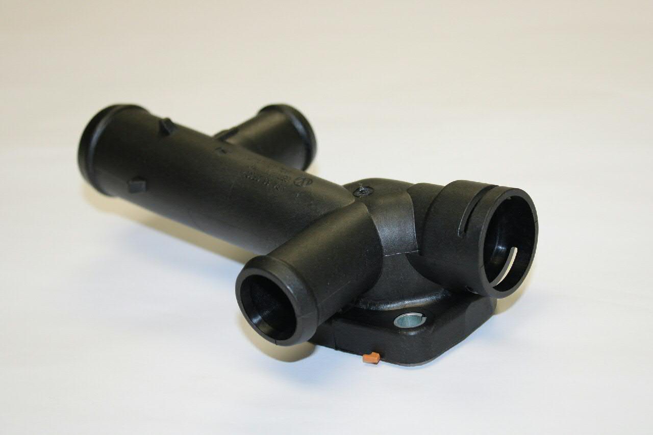 03L121132P VAG Brida del sistema de refrigeración (triple unión)