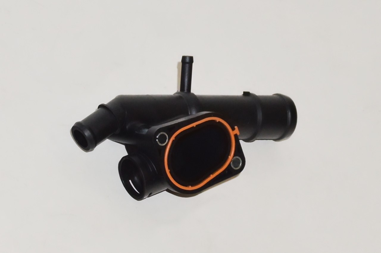 03L121132 VAG Brida del sistema de refrigeración (triple unión)