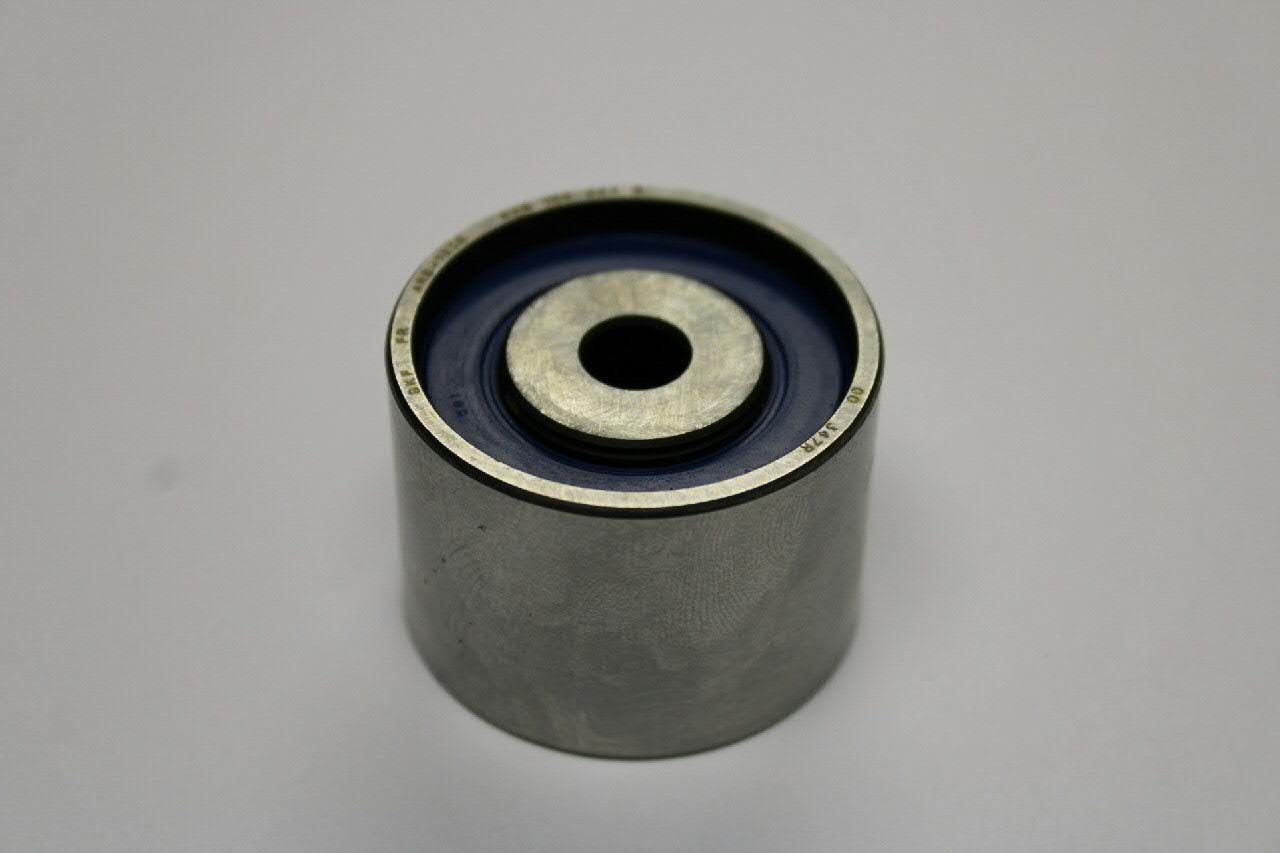 04B109244B VAG Polea tensora intermedio de correa dentada