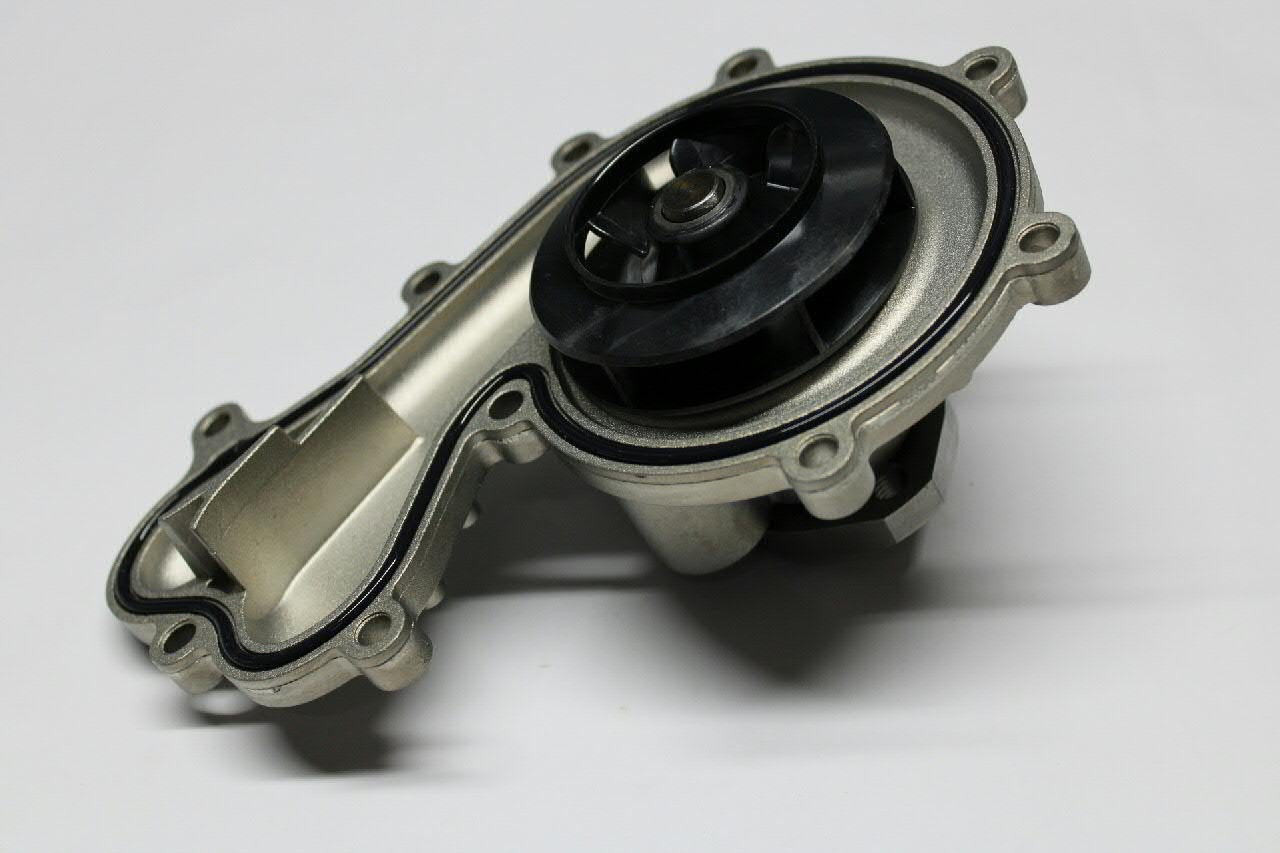 059121008K VAG Bomba refrigerante coche