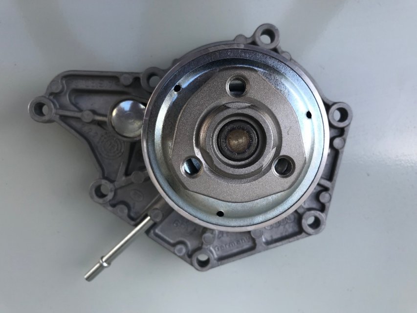 Comprar 06E121018H VAG Bomba de agua para motor