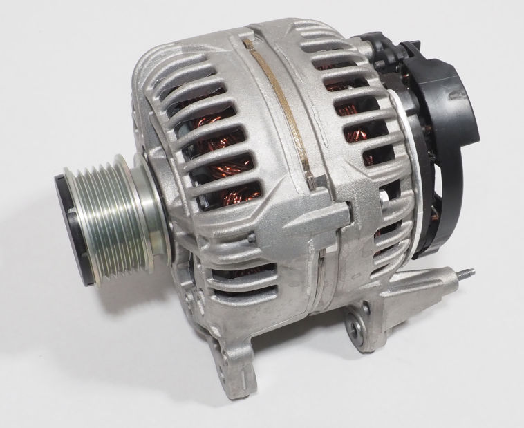 Alternador del motor VAG 06F903023F precio, desde 151,37 EUR