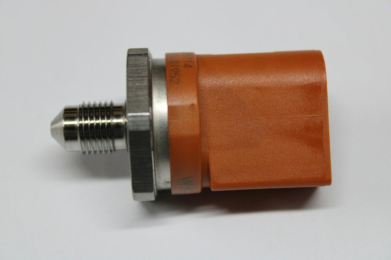 06J906054B VAG Sensor de presión de combustible