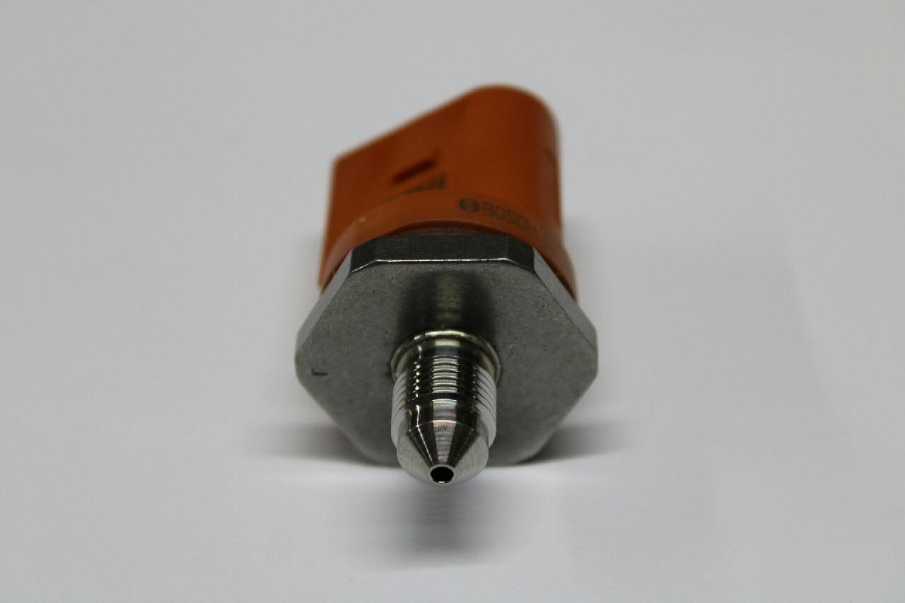 Comprar 06J906054B VAG Sensor de presión de combustible