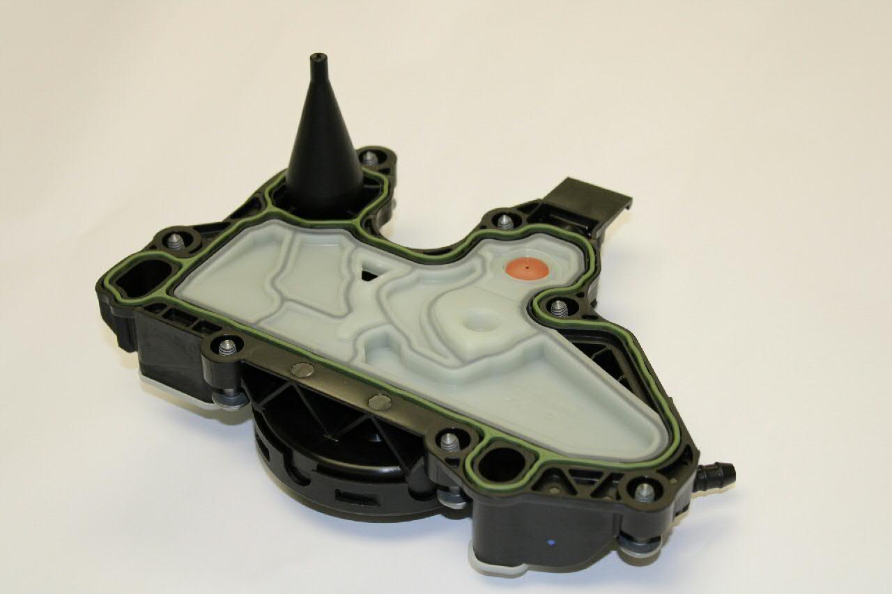 Comprar 06K103495BL VAG Separador de aceite del sistema de ventilación del cárter