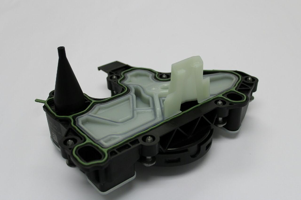 Comprar 06K103495BM VAG Separador de aceite del sistema de ventilación del cárter