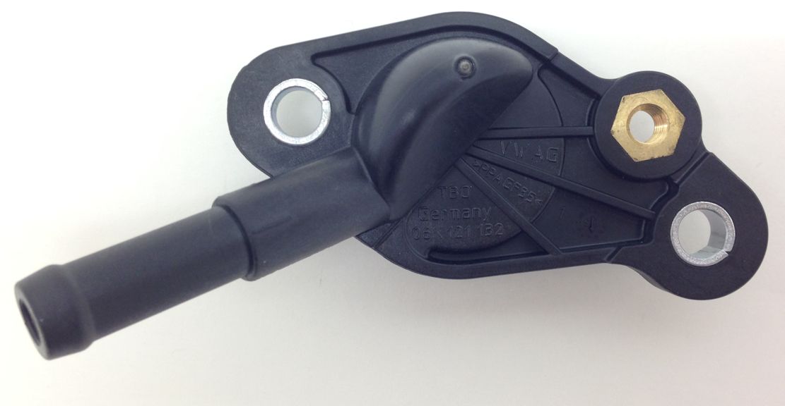 06K121132 VAG Brida del sistema de refrigeración (triple unión)