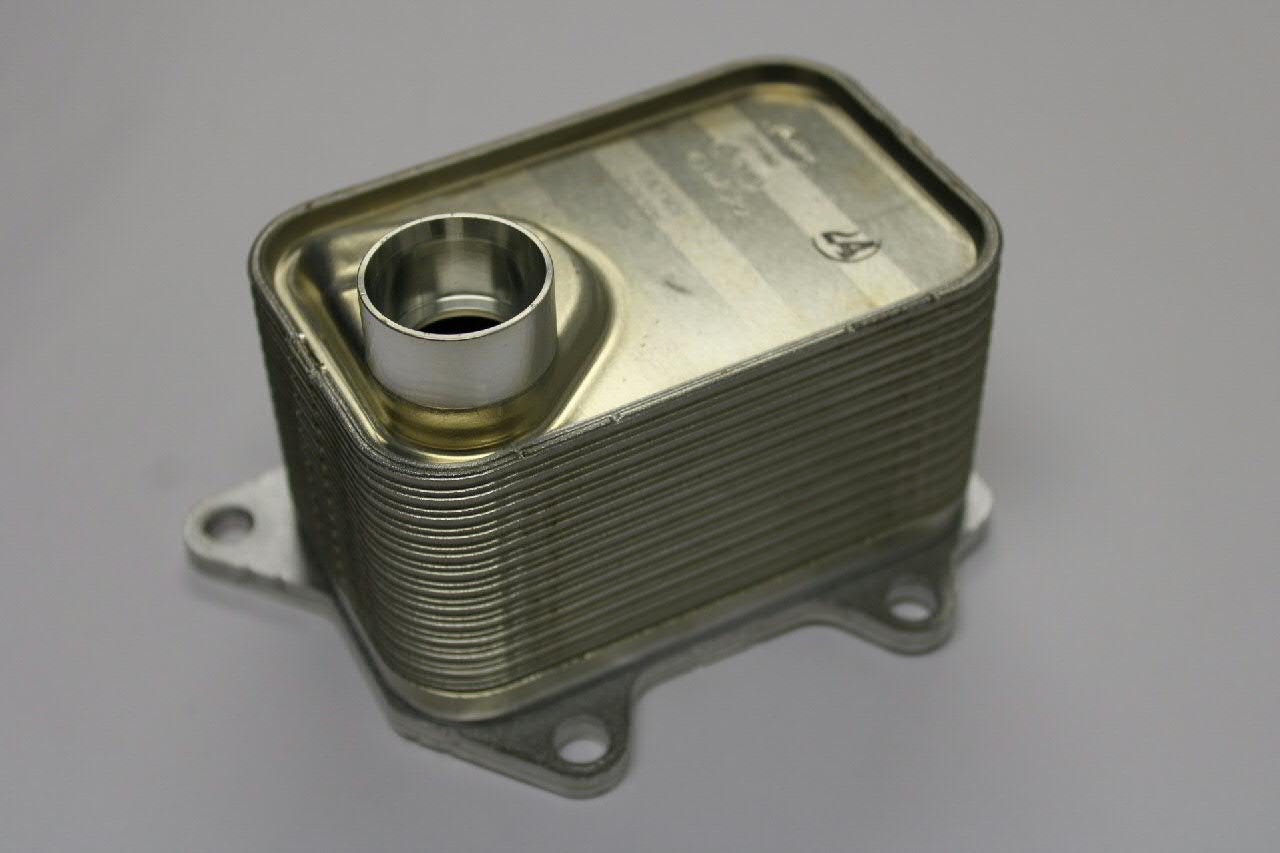 06L117021G VAG Radiador de aceite debajo del filtro
