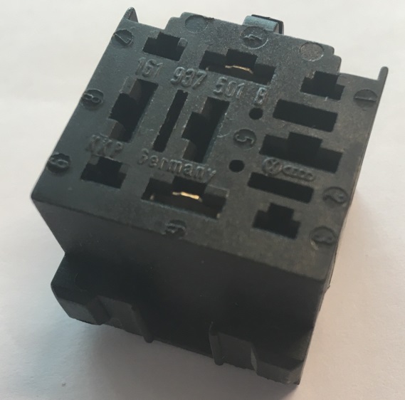 Caja de fusibles VAG 161937501B