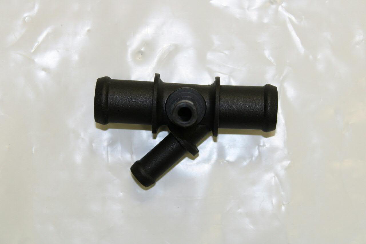 Brida del sistema de refrigeración (triple unión) VAG 1K0121087P precio, desde 2,32 EUR