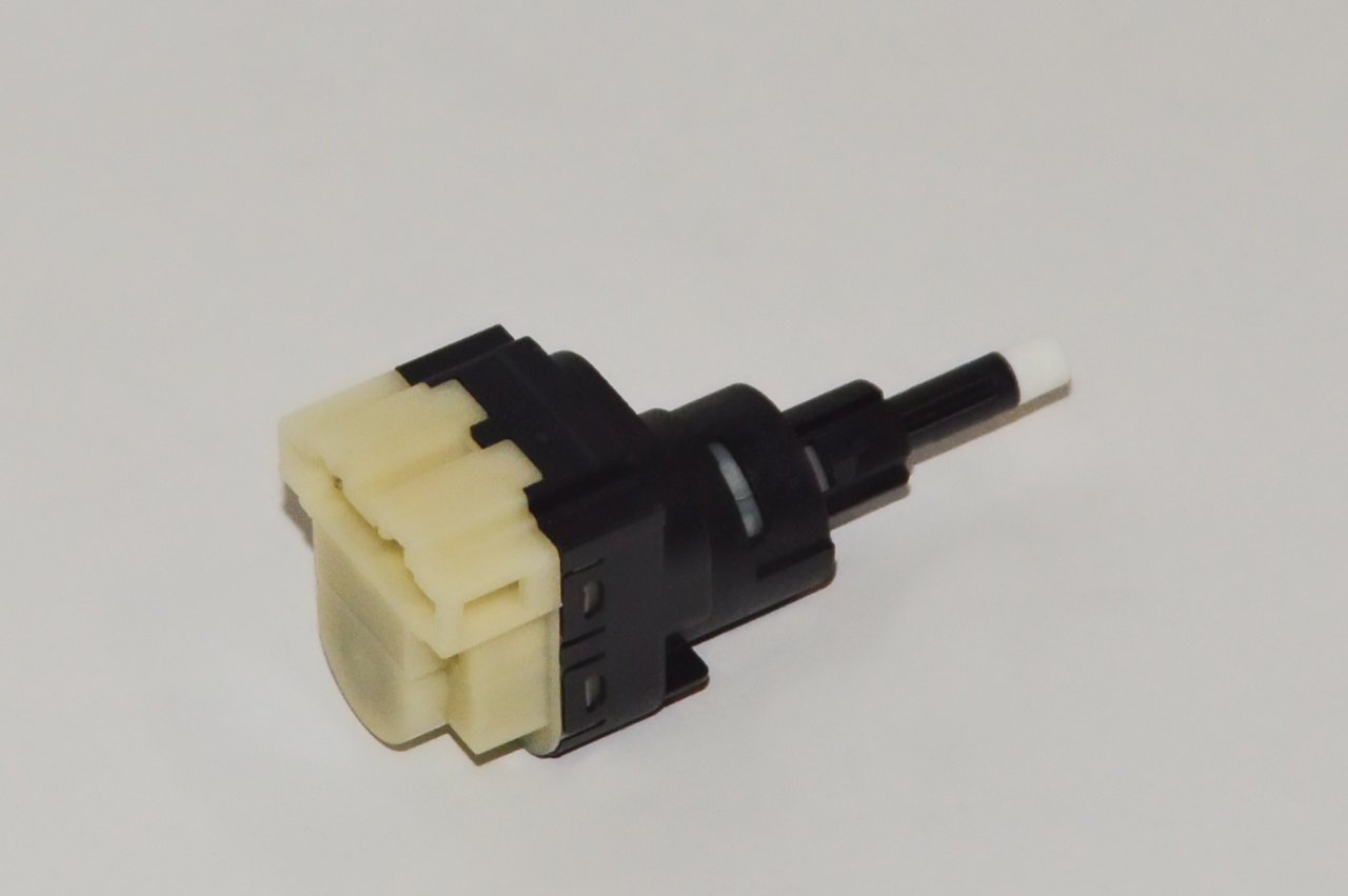 Interruptor de luz de freno VAG 1K2945511RDW precio, desde 8,56 EUR