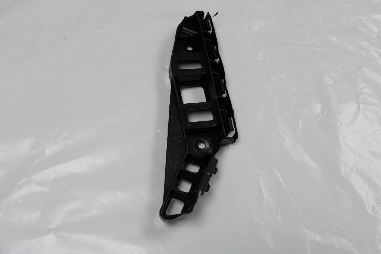 Soporte de parachoques delantero derecho VAG 1K8807184B precio, desde 15,89 EUR
