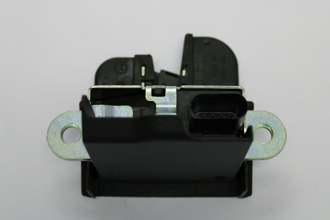 Cerradura de portón trasero VAG 1K8827505D precio, desde 68,24 EUR