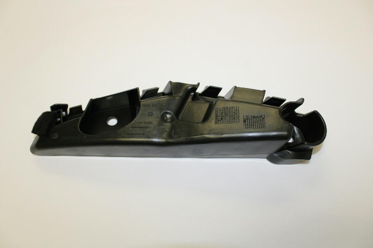 2H6807183A VAG Soporte delantero izquierdo para aleta delantera