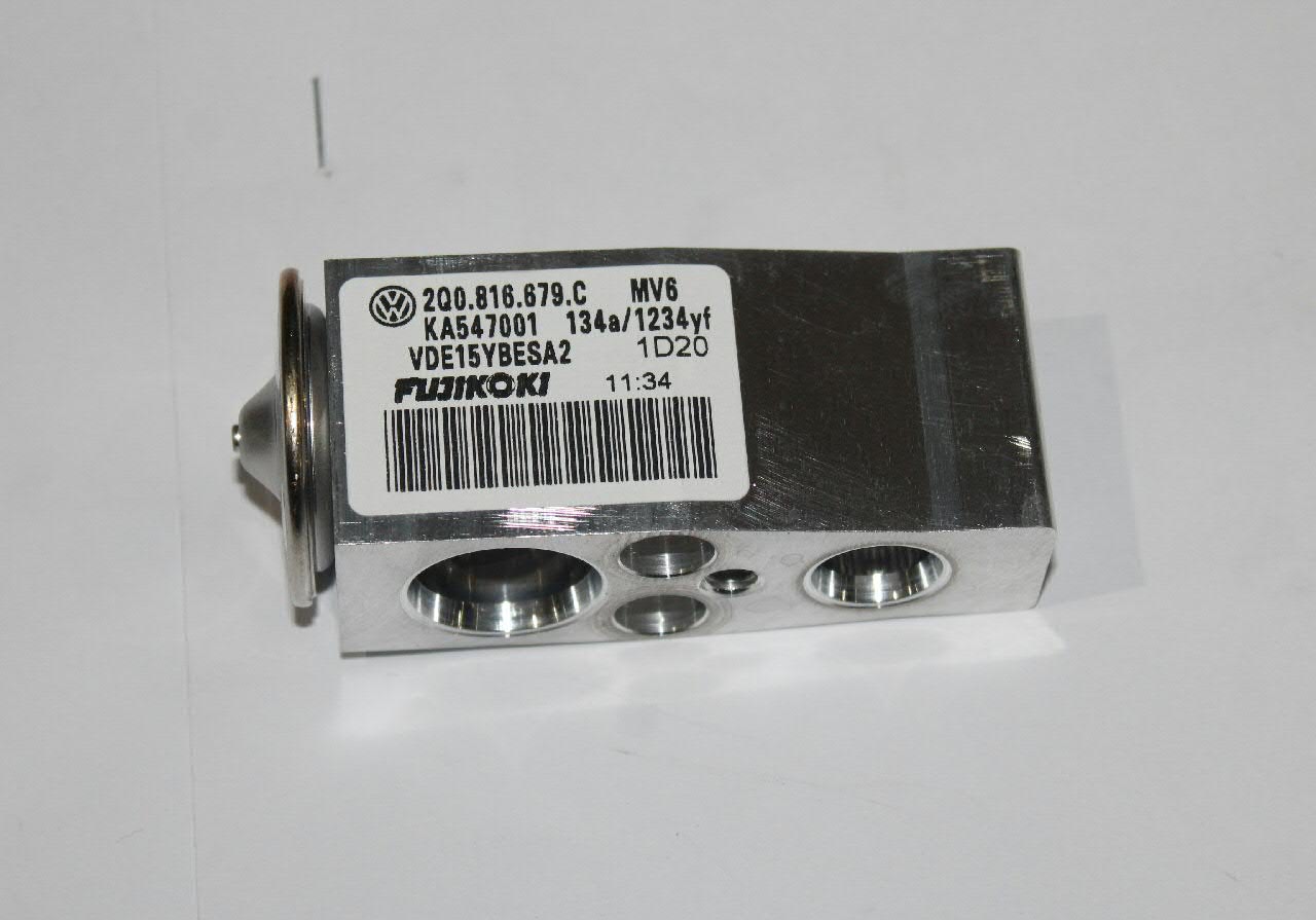 Comprar 2Q0816679C VAG Válvula TRV del aire acondicionado