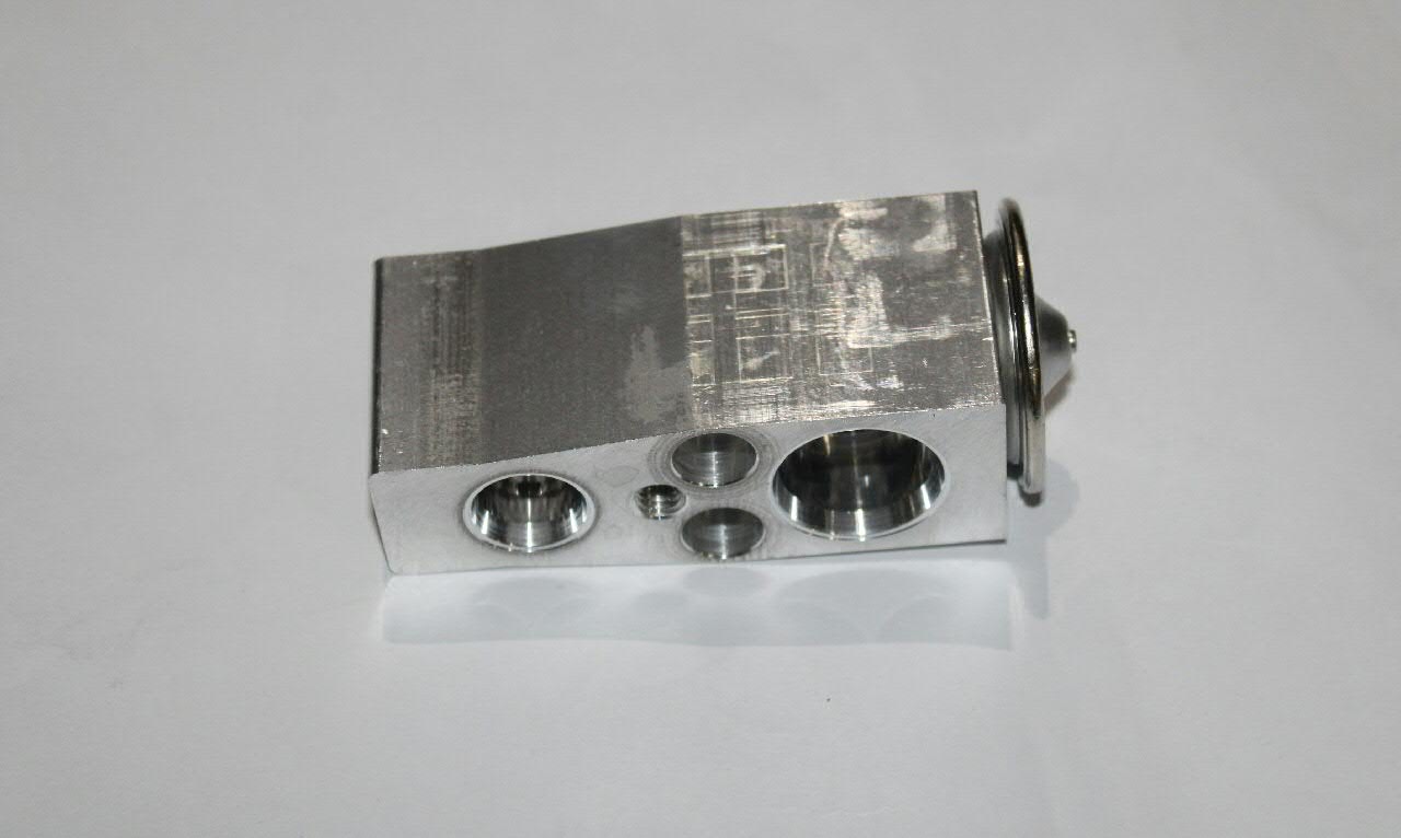 Válvula TRV del aire acondicionado 2Q0816679C VAG