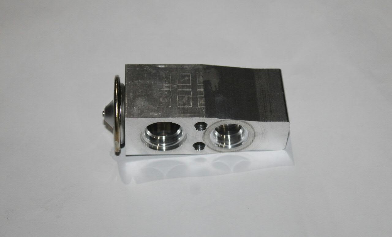 Válvula TRV del aire acondicionado VAG 2Q0816679C precio, desde 39,51 EUR