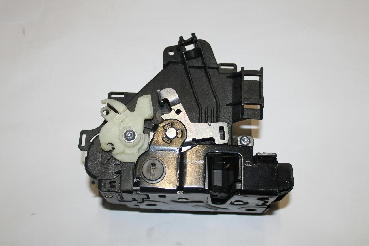 3B4839015AJ VAG Cerradura de puerta trasera izquierda
