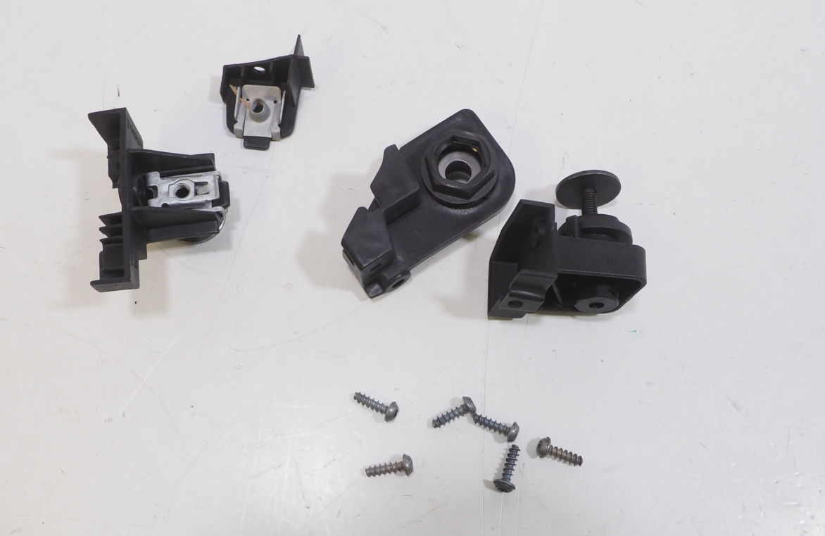 3G0998225 VAG Soporte de montaje de faros delantero izquierdo