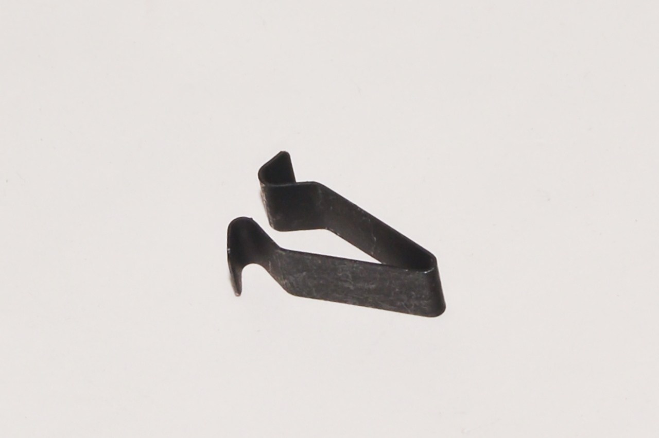 Clip de tapicería de la tapa del maletero VAG 4B0867276A precio, desde 0,82 EUR
