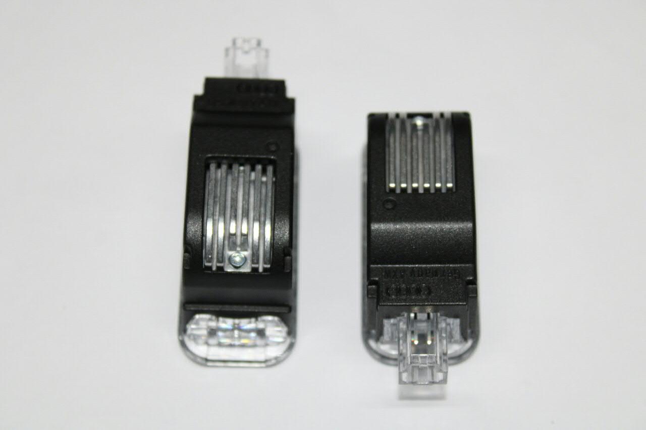 4G0052133G VAG Lámpara de cortesía de puerta