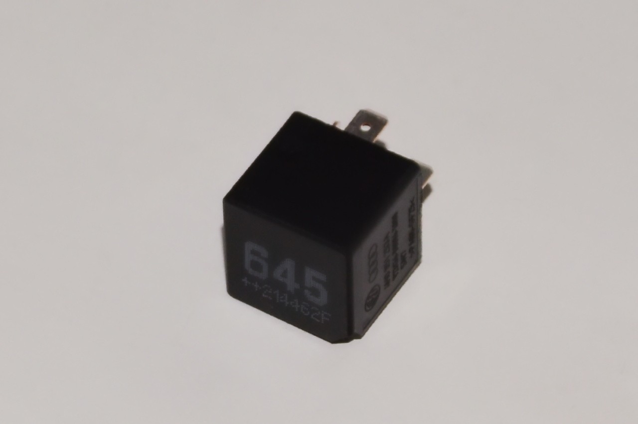 4H0951253A VAG Relé de ventilador de aire acondicionado