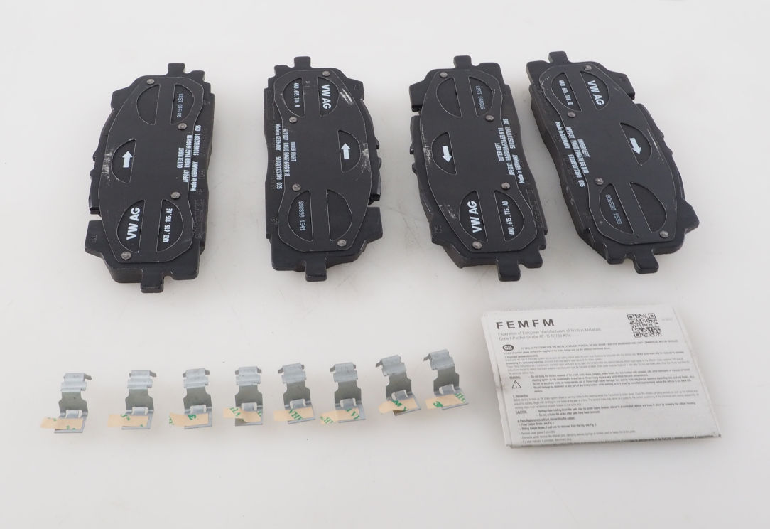 Pastillas de freno delanteras de disco 4K0698151C VAG