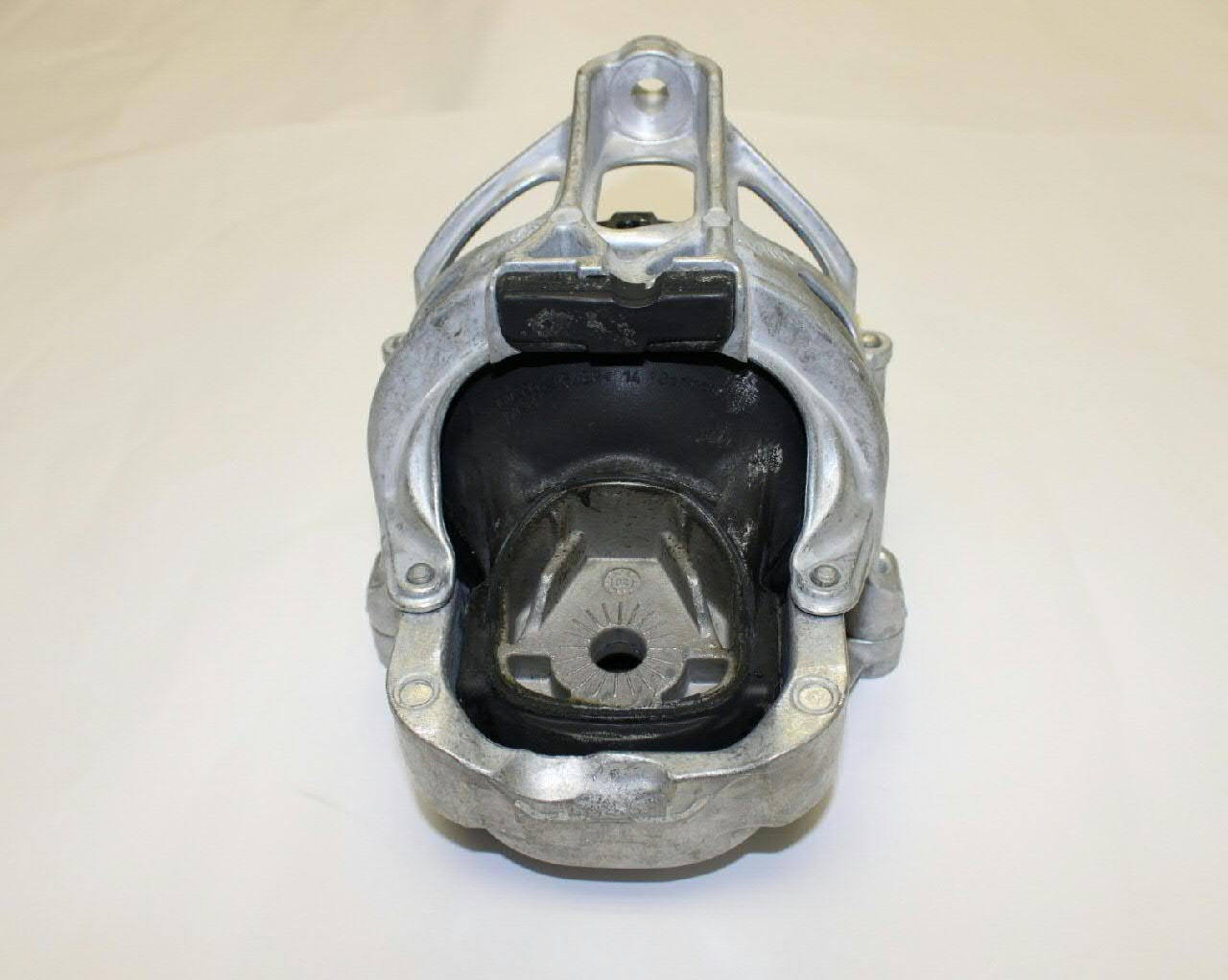Soporte de motor derecho 4M0199372FC VAG