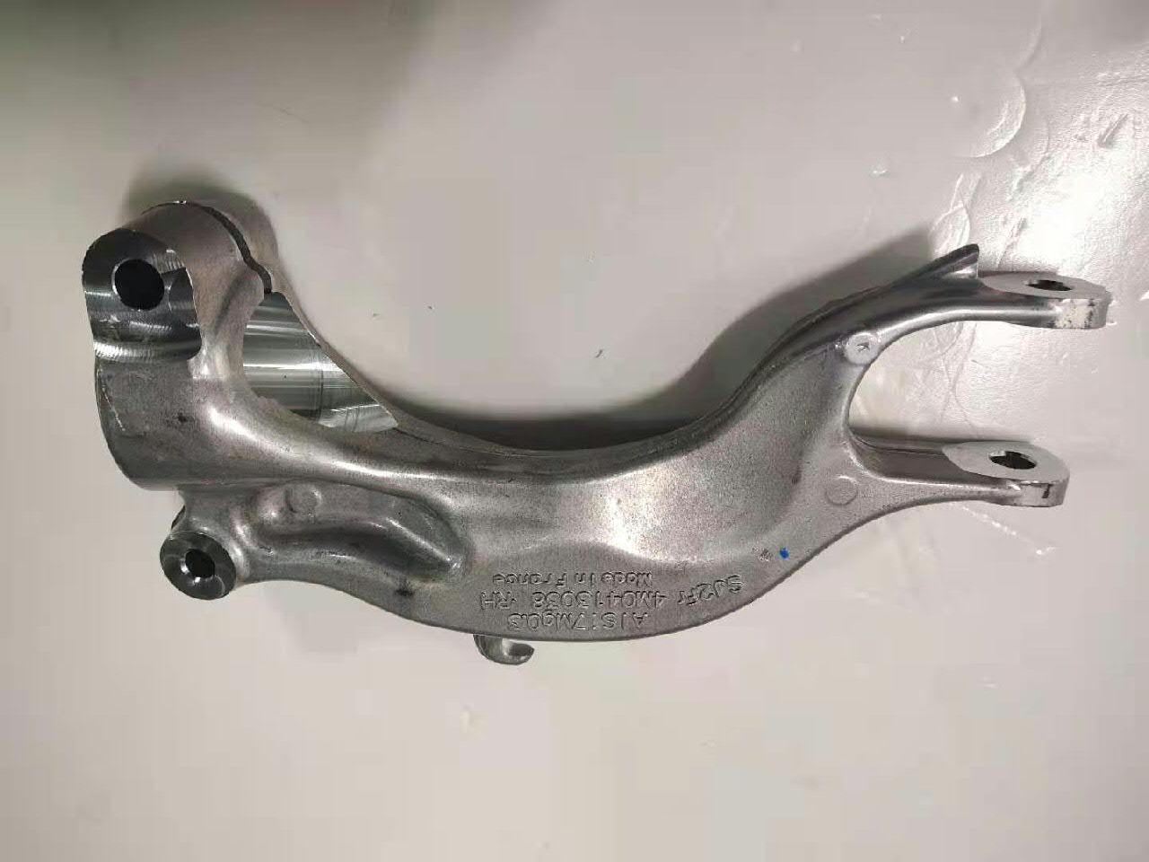 4M0413038H VAG